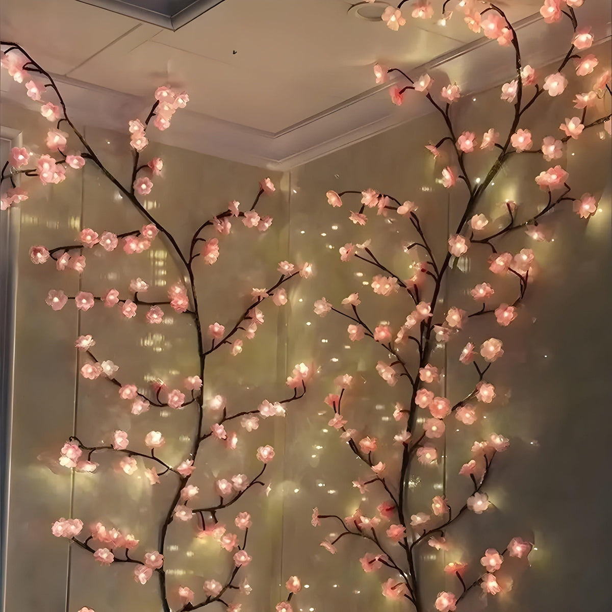 BlossomAura Light – Lampada LED USB a tema fiori di ciliegio