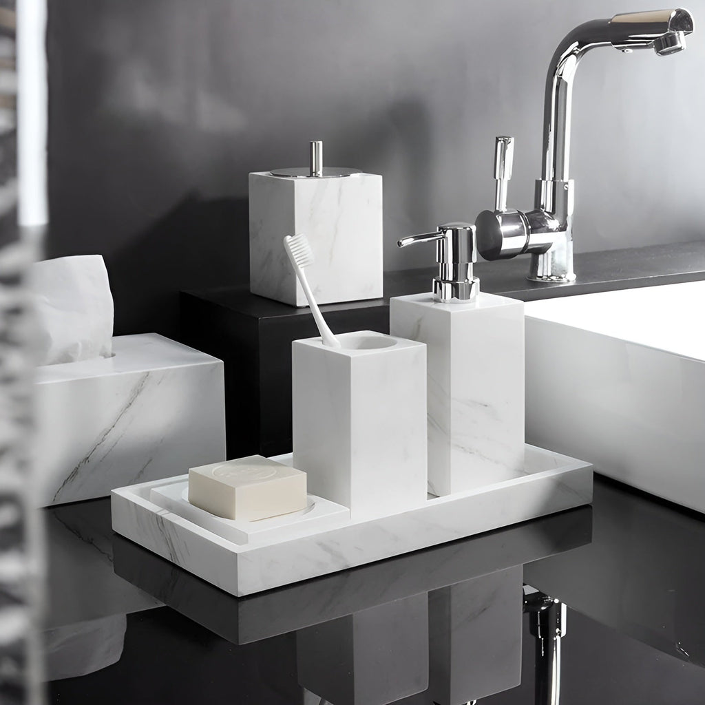 Set da Bagno in Marmo Bianco – Dispenser per Sapone, Porta Sapone, Spazzola per WC & Vassoio | Eleganti Accessori da Bagno