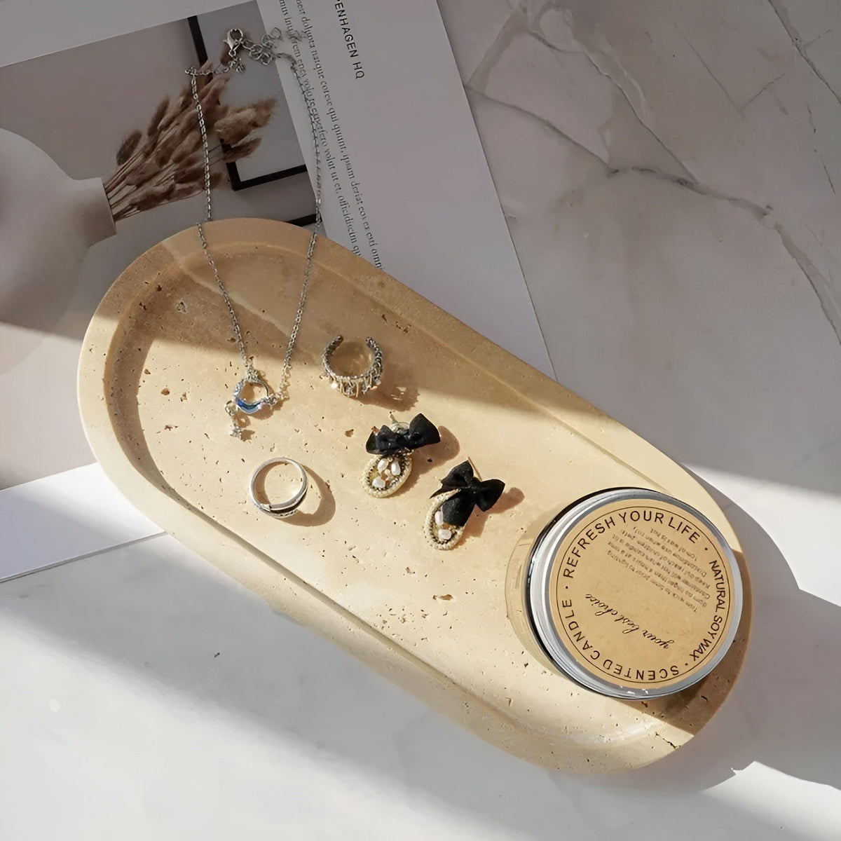 Porta spazzolini in pietra naturale – con dispenser di sapone e vassoio | Eleganti accessori da bagno in travertino