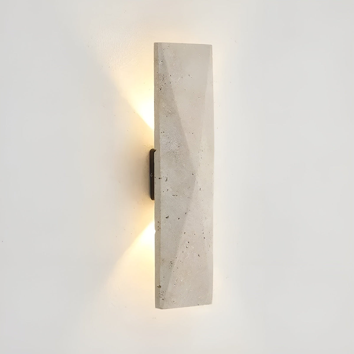 Lampada da parete in Travertino – Elegante lampada in pietra naturale per soggiorno o corridoio