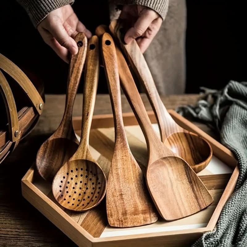 SET FJORDFLAME – Set di Utensili da Cucina in Legno di Teak Sostenibile da 5 Pezzi