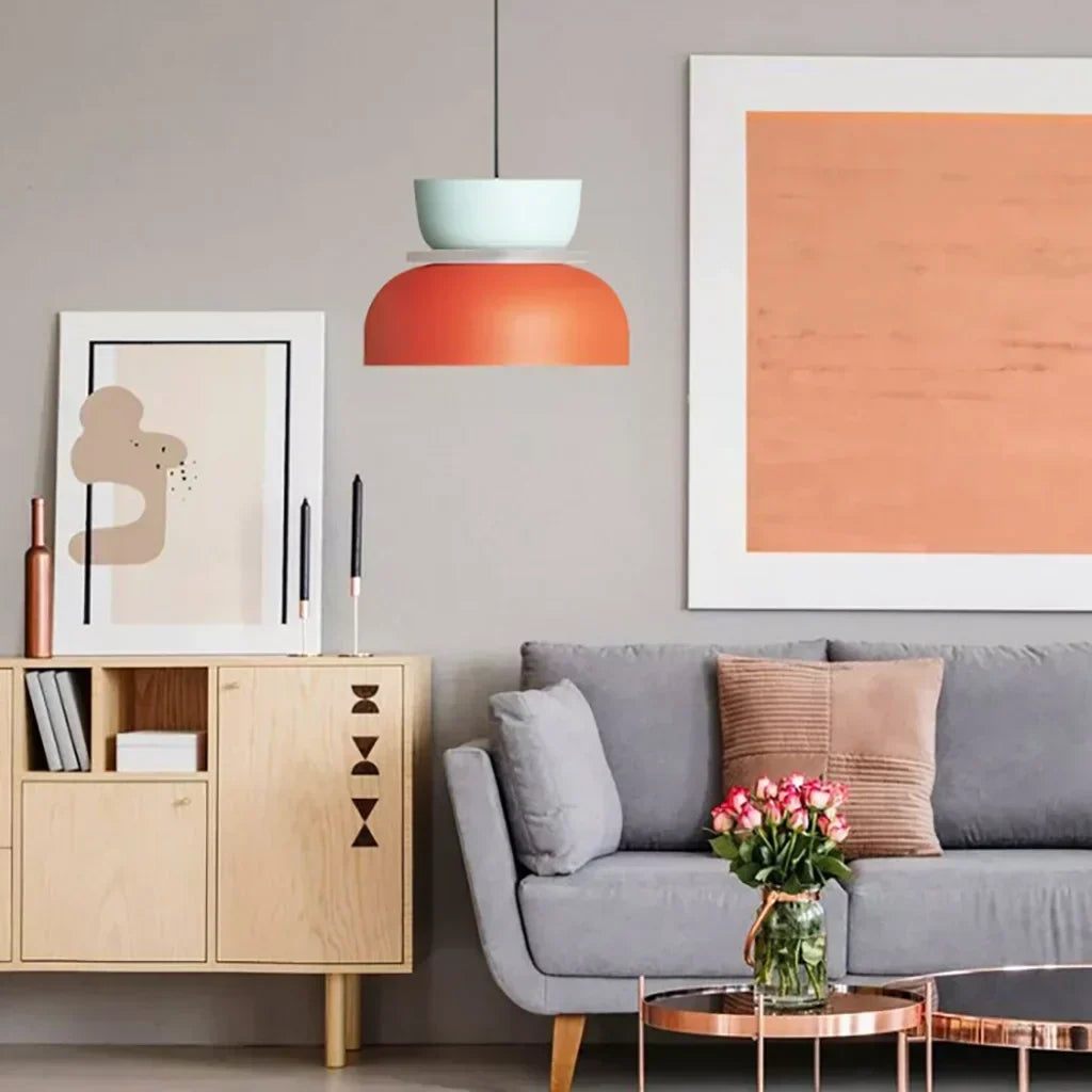 Lampada a sospensione nordica con accenti colorati – Lucie