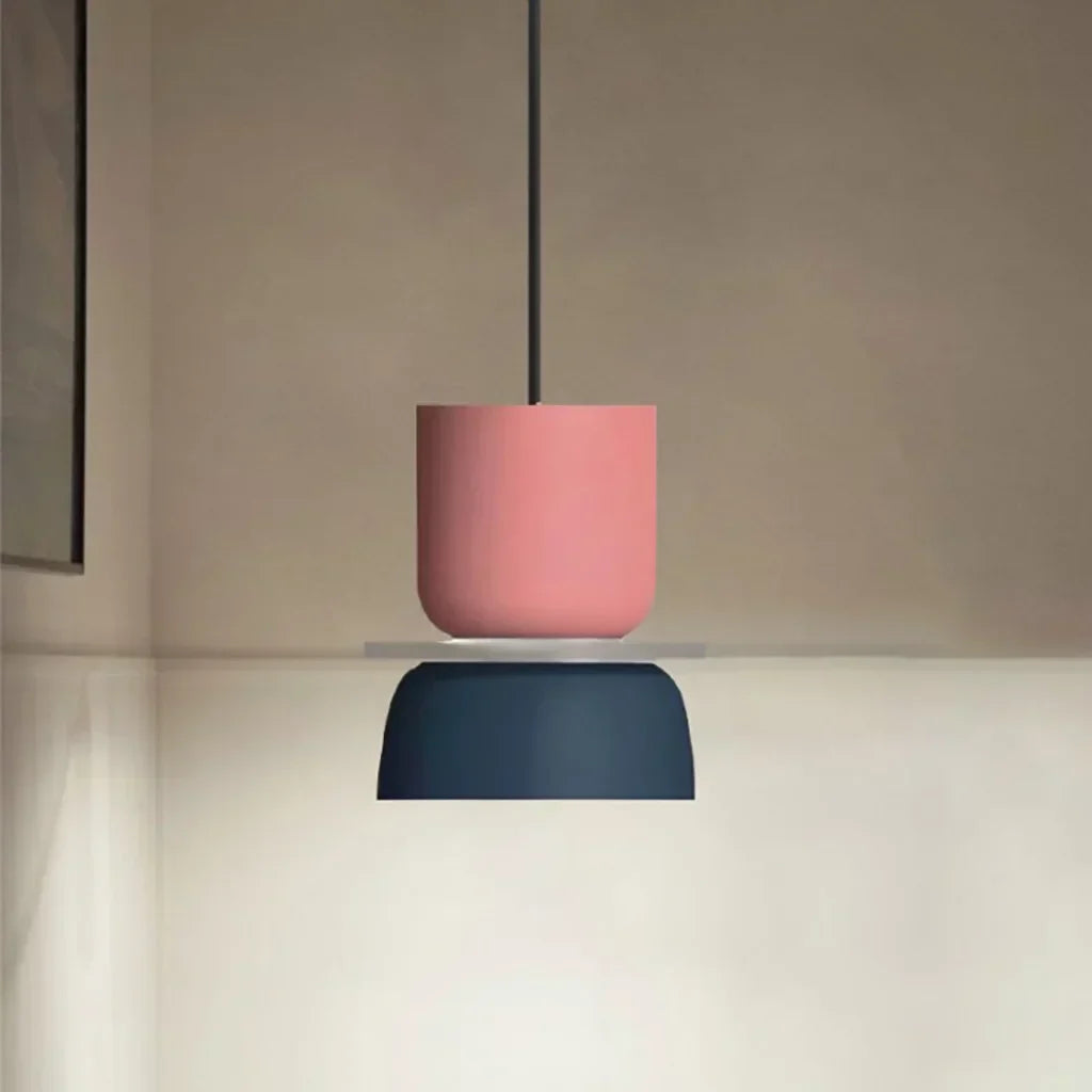 Lampada a sospensione nordica con accenti colorati – Lucie