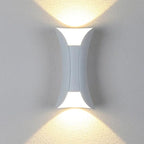 LUXEFLARE – Lampada da Parete LED Curva Impermeabile per Spazi Esterni Moderni