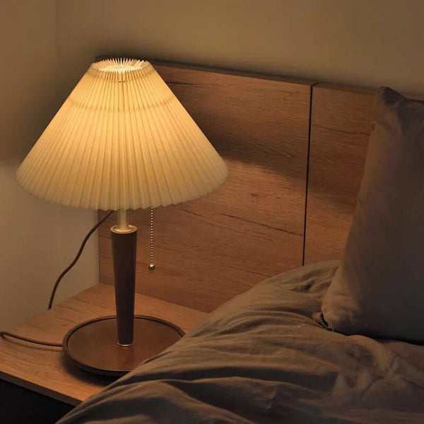 Lampada da Tavolo in Legno Pieghettato Vintage