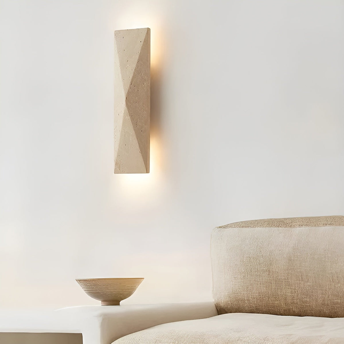 Lampada da parete in Travertino – Elegante lampada in pietra naturale per soggiorno o corridoio