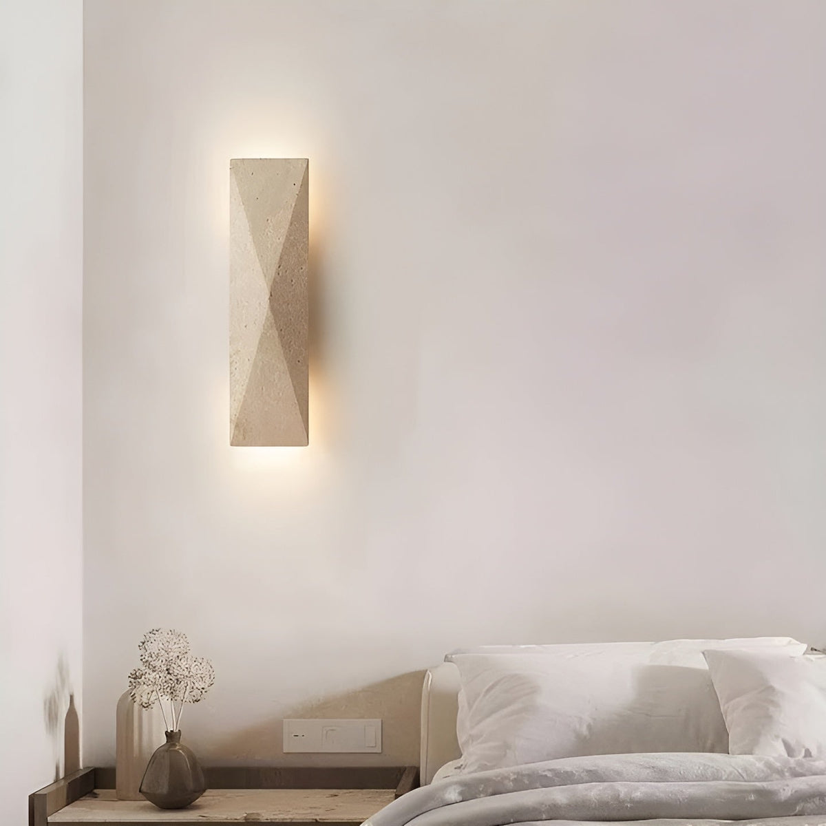Lampada da parete in Travertino – Elegante lampada in pietra naturale per soggiorno o corridoio