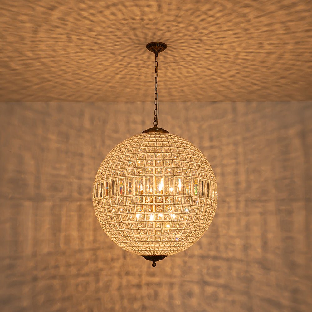 Lampadario in Cristallo Anticato a Globo