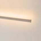 Lampada da Parete Lineare a LED Minimalista con Canopy Quadrato