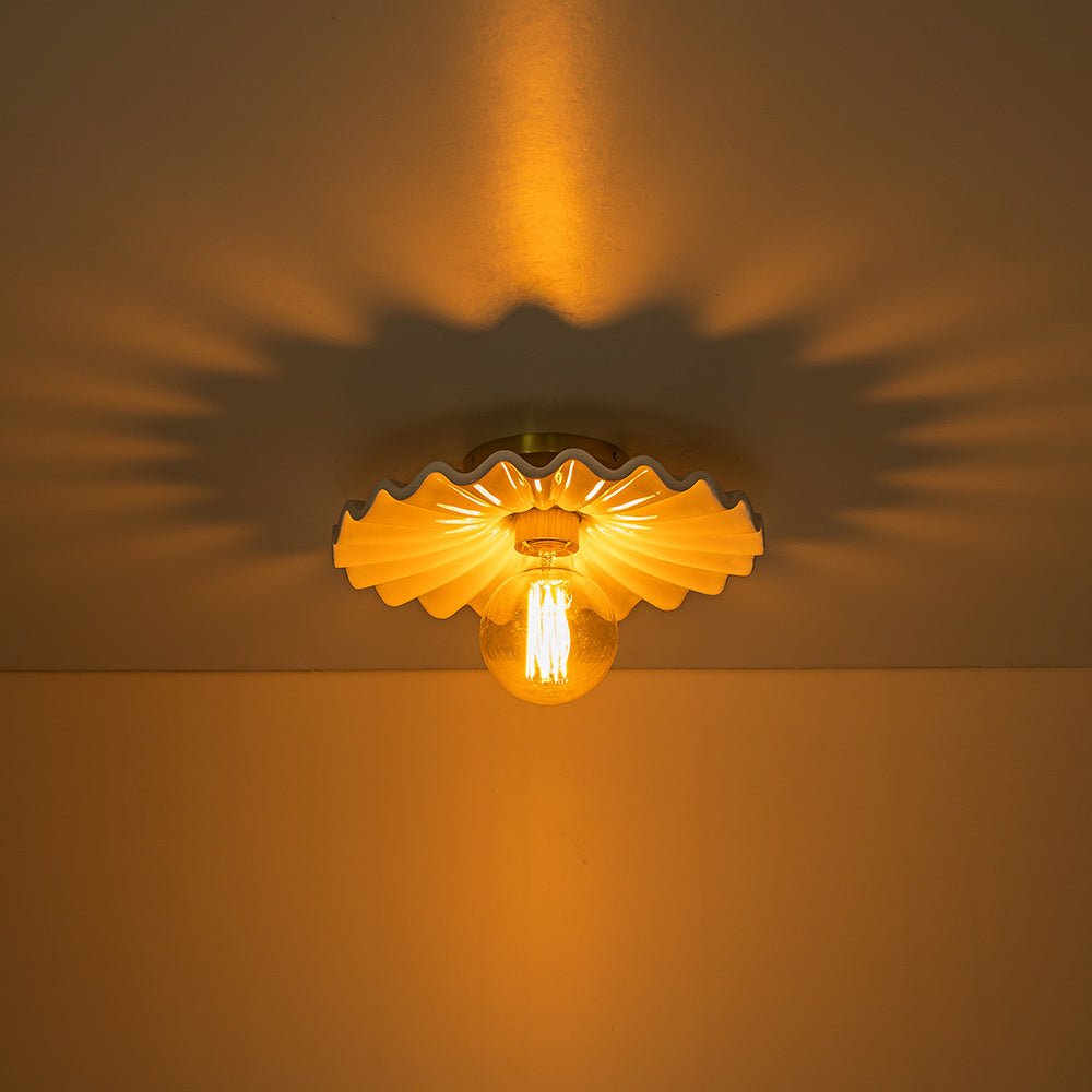 Moderno Plafoniera Semi Flush in Ceramica Pieghettata con 1 Luce