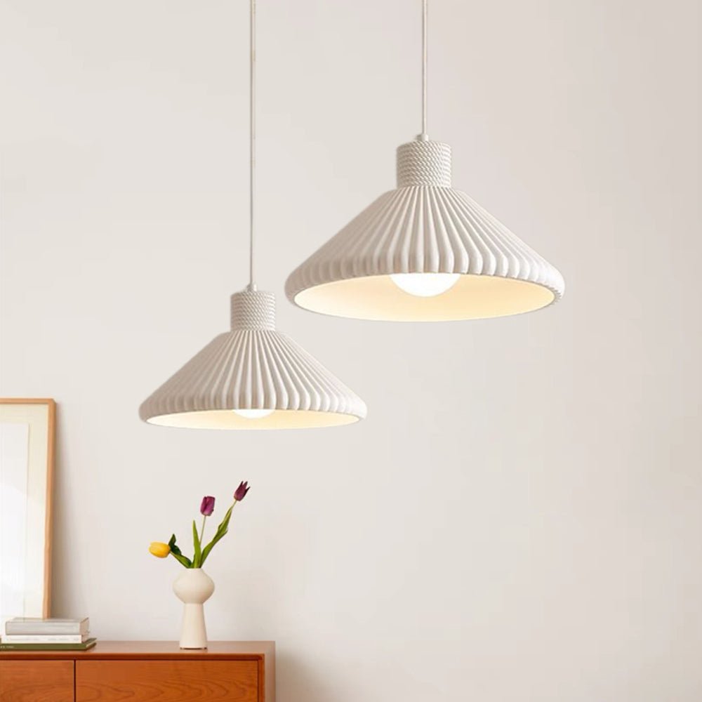 Moderna Lampada a Sospensione Conica Pieghettata in Resina per Tavolo da Pranzo