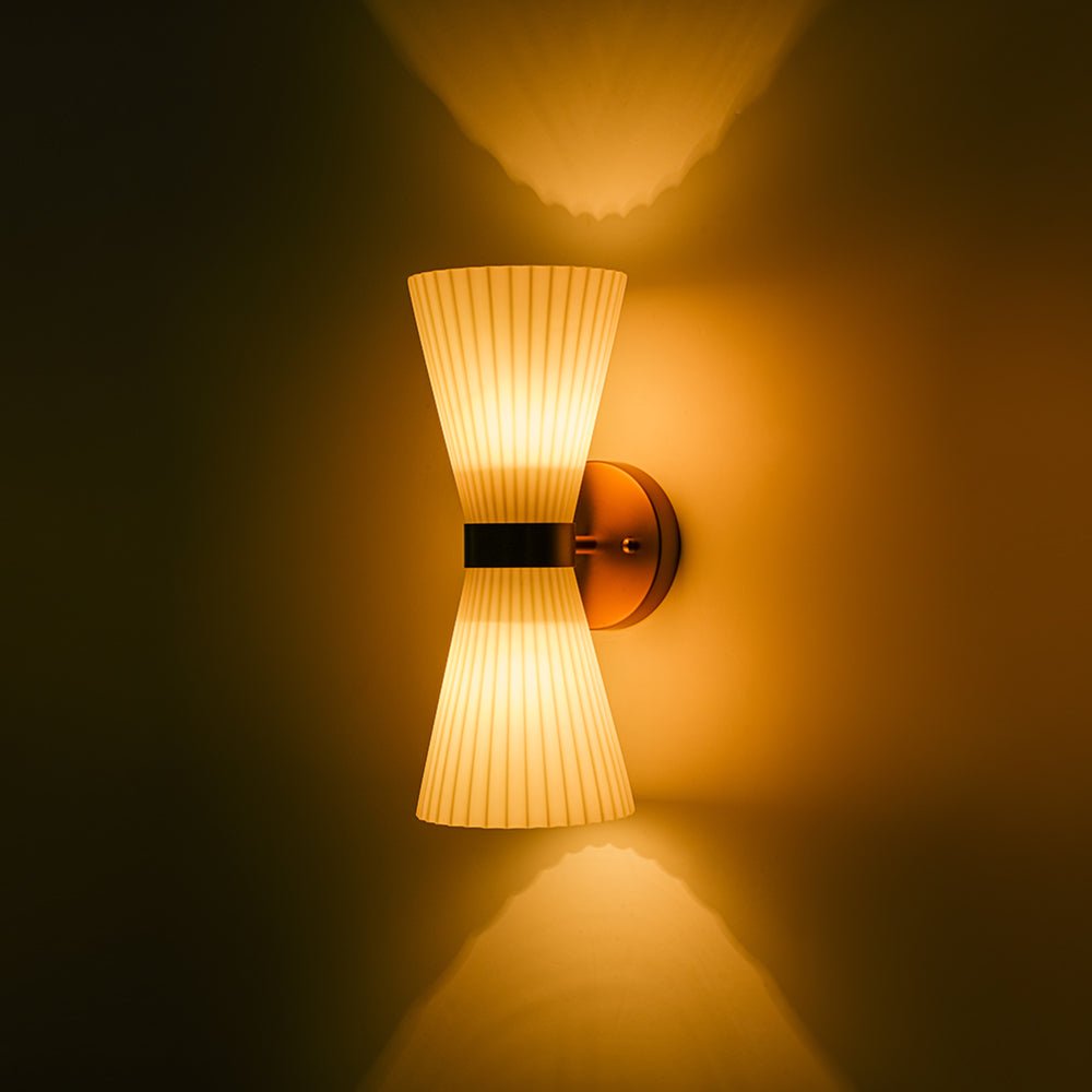 Applique Moderna a 2 Luci con Paralume in Vetro Pieghettato a Doppio Cono