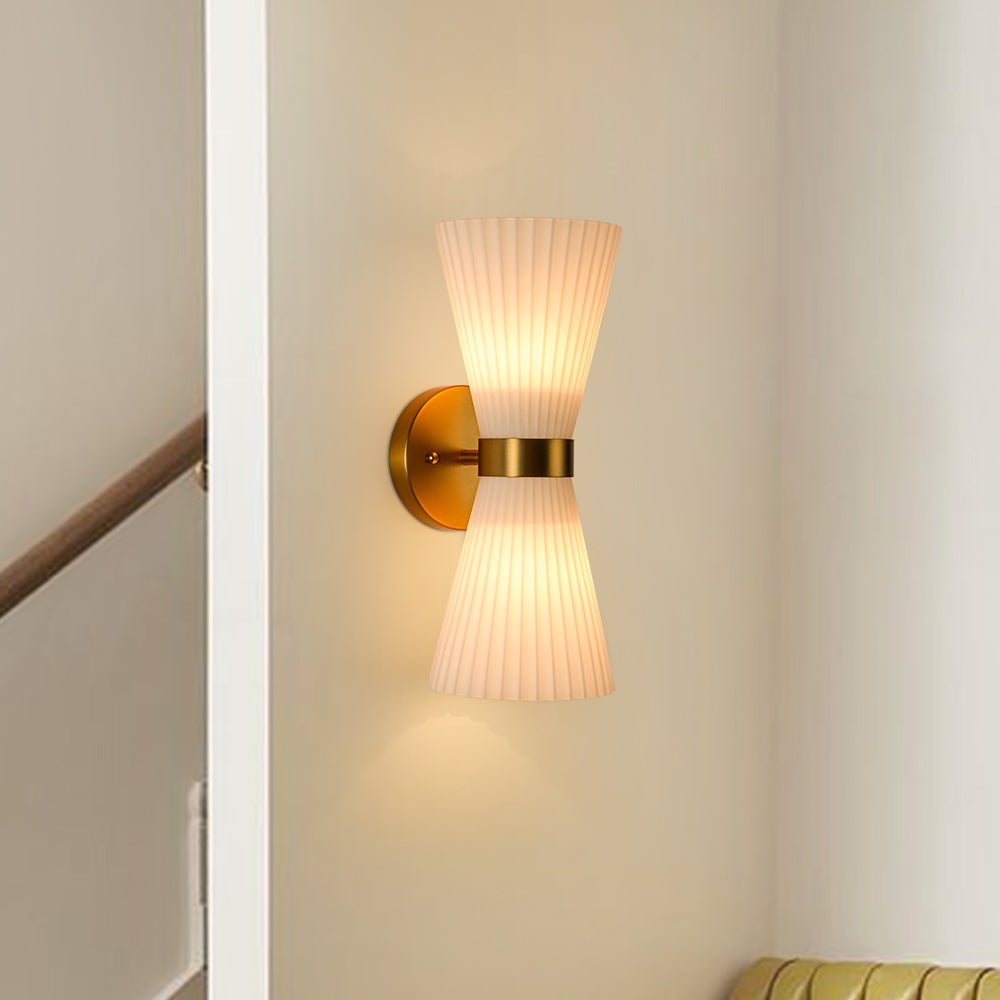 Applique Moderna a 2 Luci con Paralume in Vetro Pieghettato a Doppio Cono