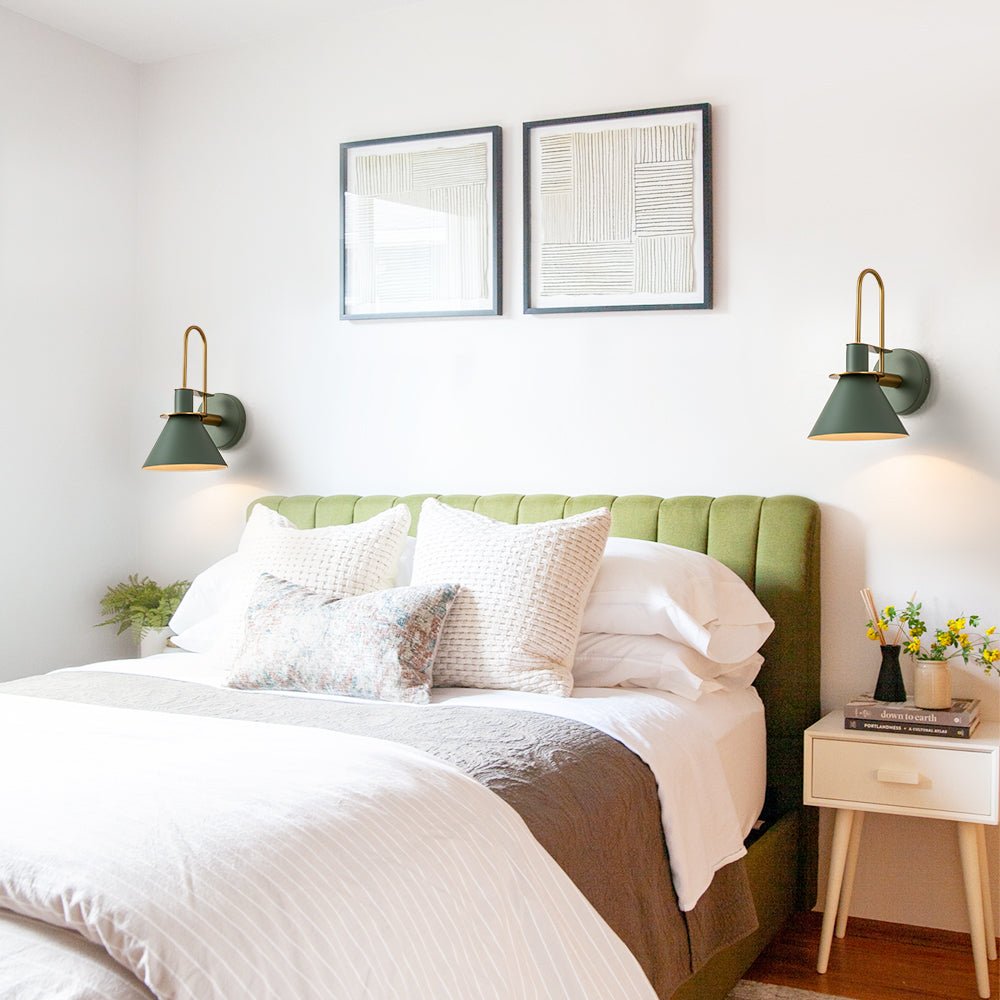 Moderna Luce da Parete a Cono con 1 Lampadina per Comodino