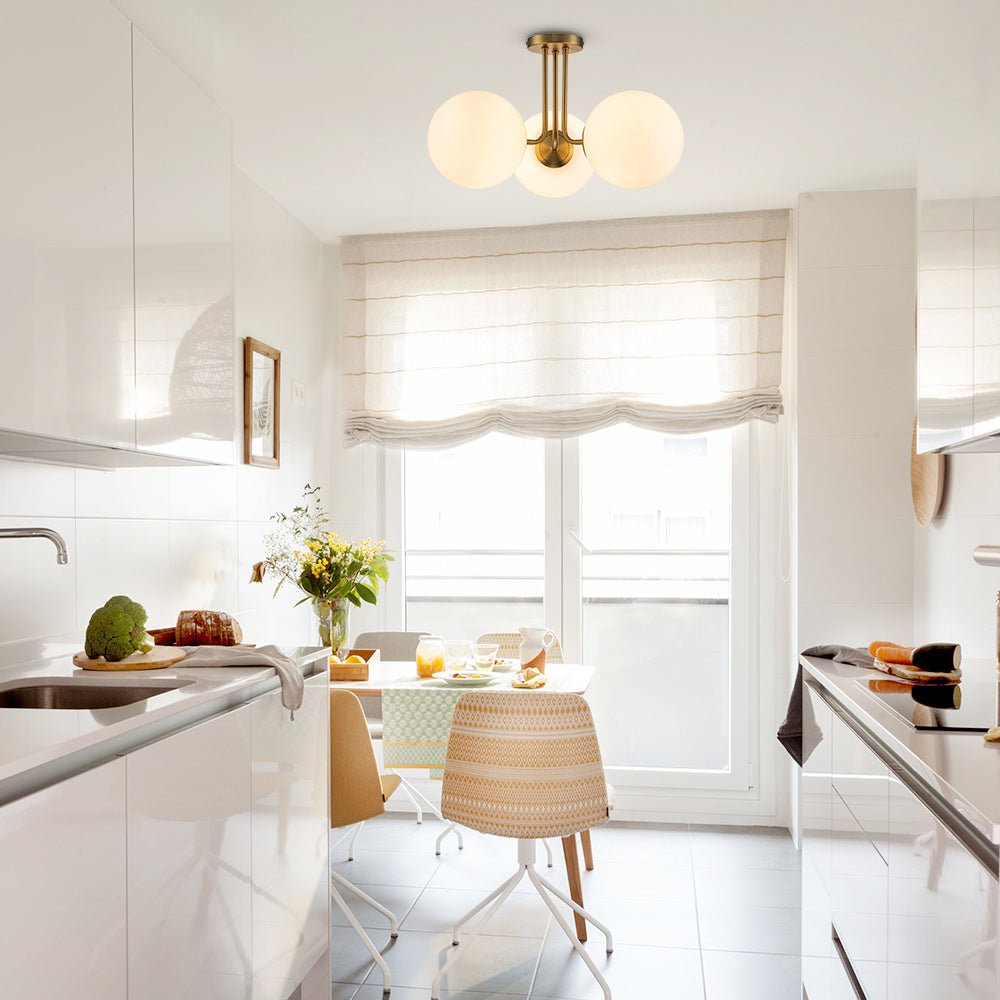 Moderno Semi Flush Mount in Vetro Sputnik a 3 Luci Stile Mid-Century