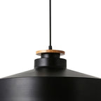 Lampada a sospensione con accenti in legno a cupola piatta da 1 luce per isola cucina