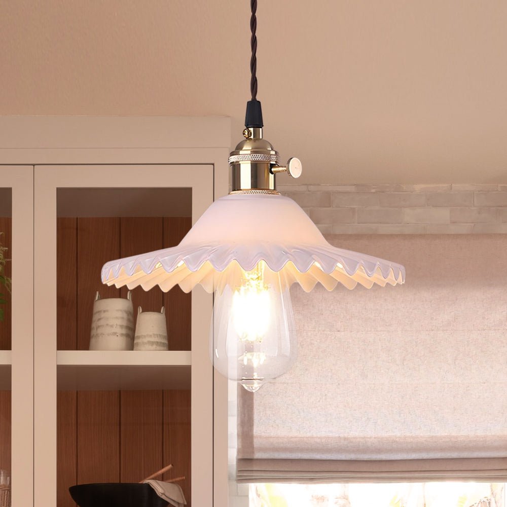 Lampada a sospensione vintage con paralume in vetro a forma di cono e bordo ondulato, 1 luce