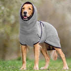 Giacca in pile per cani con cappuccio per calore e comfort