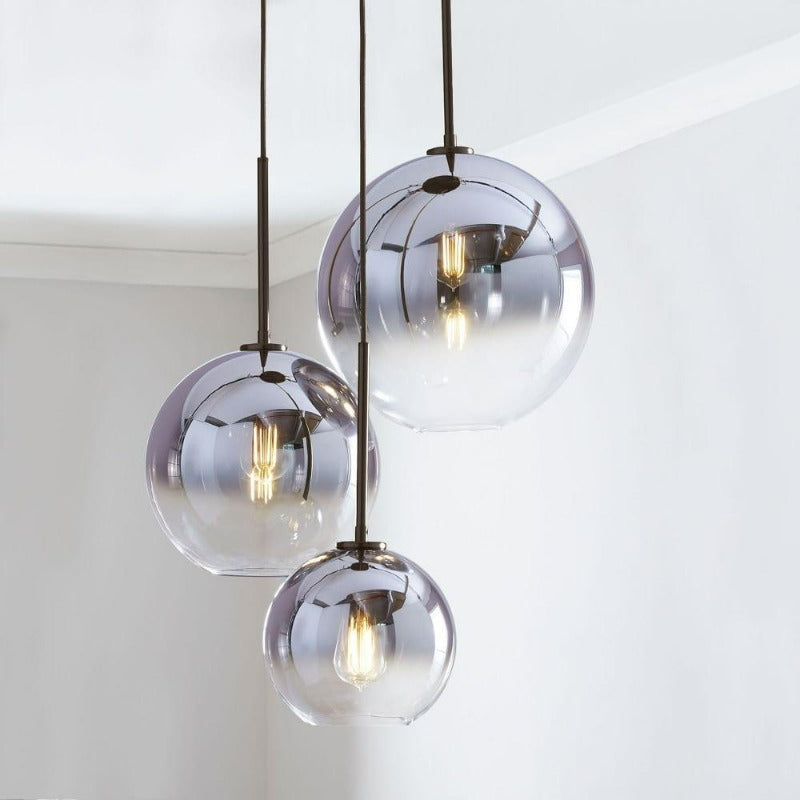Lampada a sospensione con sfera di vetro | Design moderno in ottone