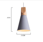 Sospensione in legno e alluminio a forma di cono