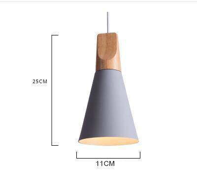 Sospensione in legno e alluminio a forma di cono