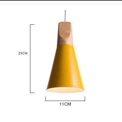 Sospensione in legno e alluminio a forma di cono
