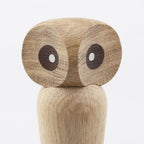 HootNest – Figura di gufo in legno con testa girevole in noce o rovere
