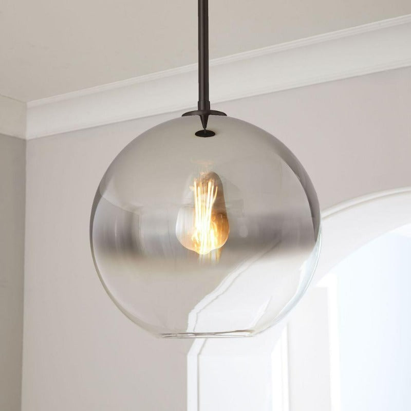 Lampada a sospensione con sfera di vetro | Design moderno in ottone