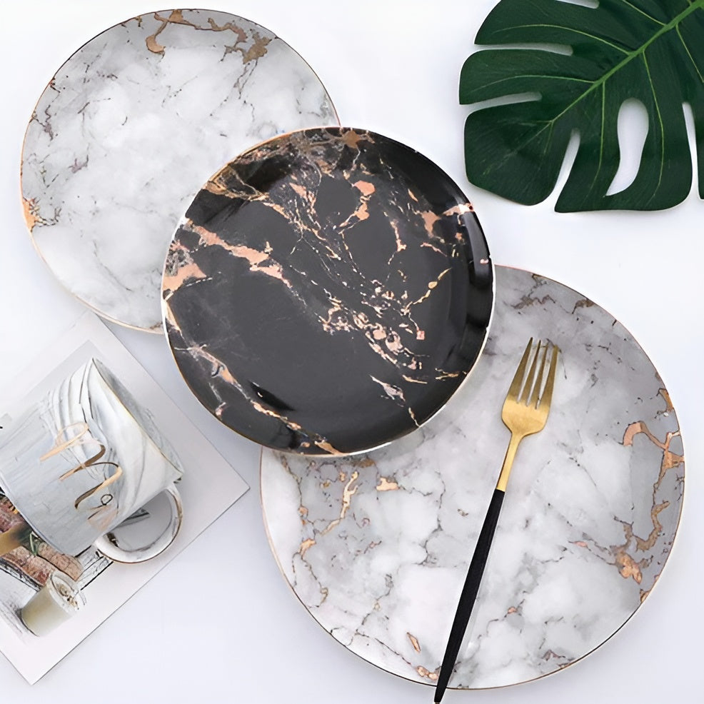 Piatto in porcellana effetto marmo – Elegante bordo dorato | Decorativo e perfetto per servire con stile