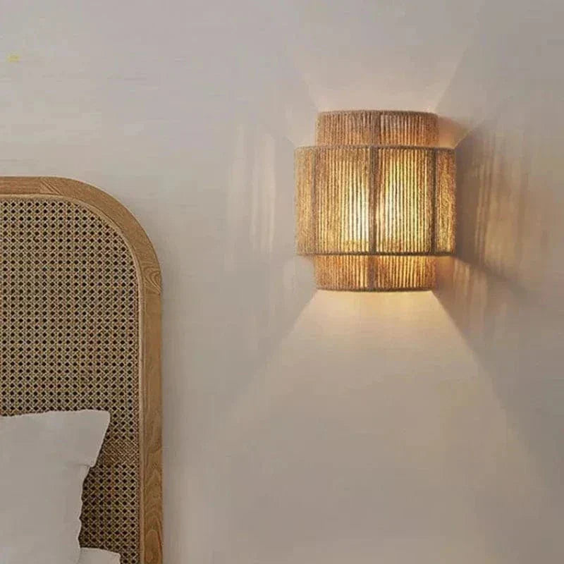 Lampada da Parete in Rattan e Bambù Intrecciata a Mano