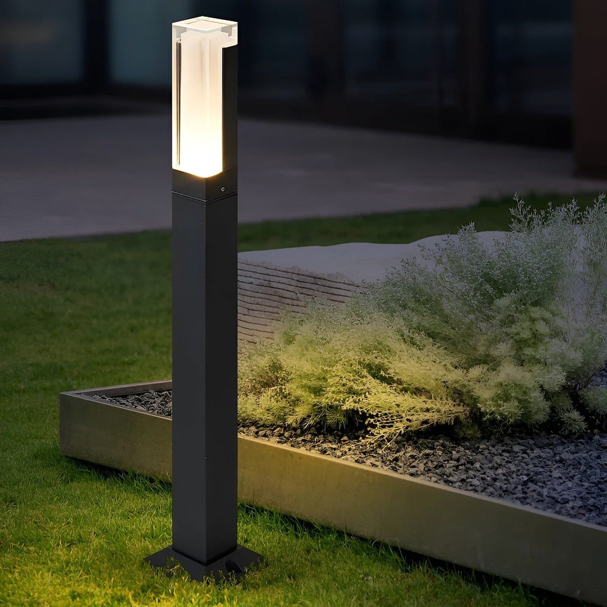 LuxeGarden Glow - Illuminazione moderna per giardini LED