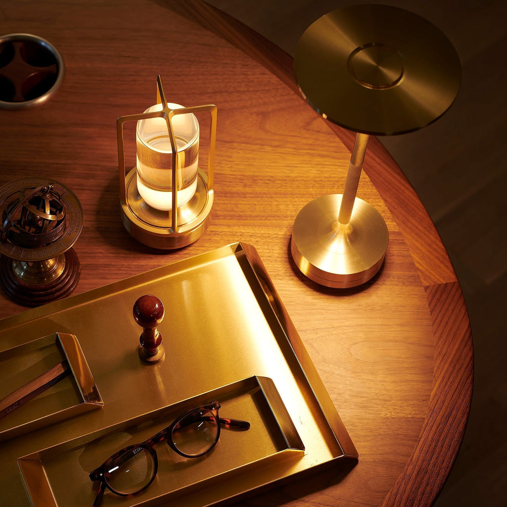 Lampada da Tavolo Ricaricabile LED a Cono in Ottone Moderno 1 Luce
