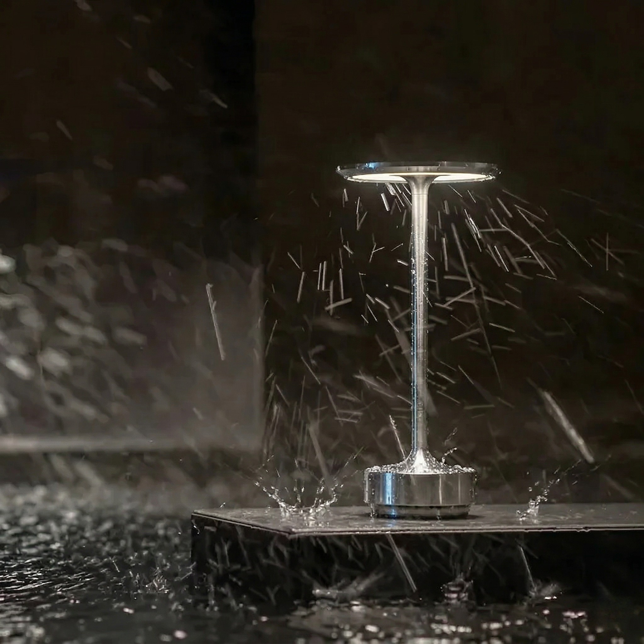 Lampada da Tavolo LED Wireless Ricaricabile Design Moderno per Soggiorno
