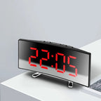 SMARTREFLECT – Orologio Alarm con Specchio LED Curvo per Spazi Moderni