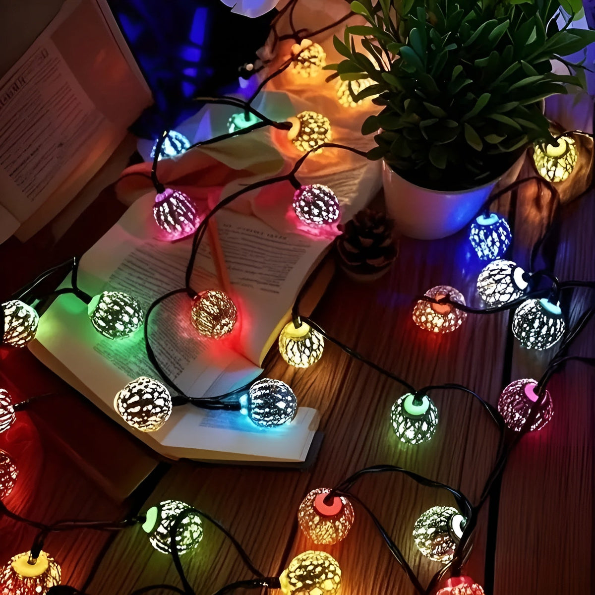 Lampade a sfera solari in stile marocchino – Colorata stringa di luci LED per giardino e balcone
