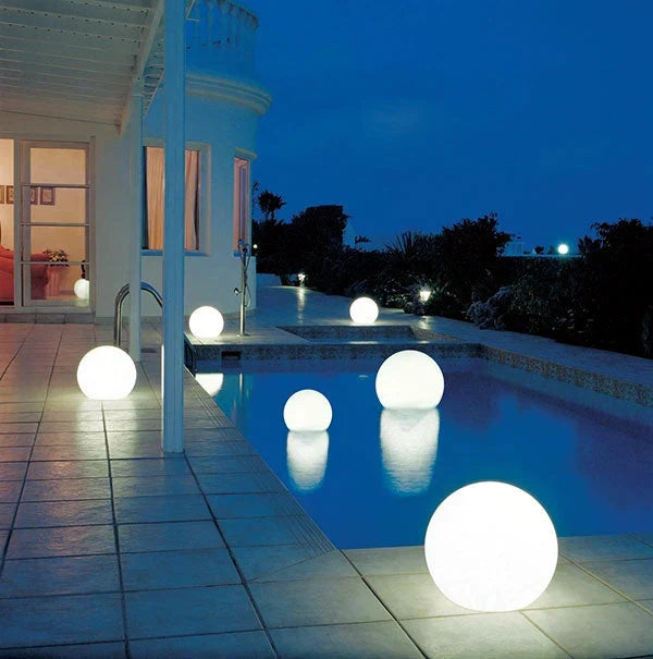 Luce da Giardino Esterna Moderna a Globo in PE LED Ricaricabile