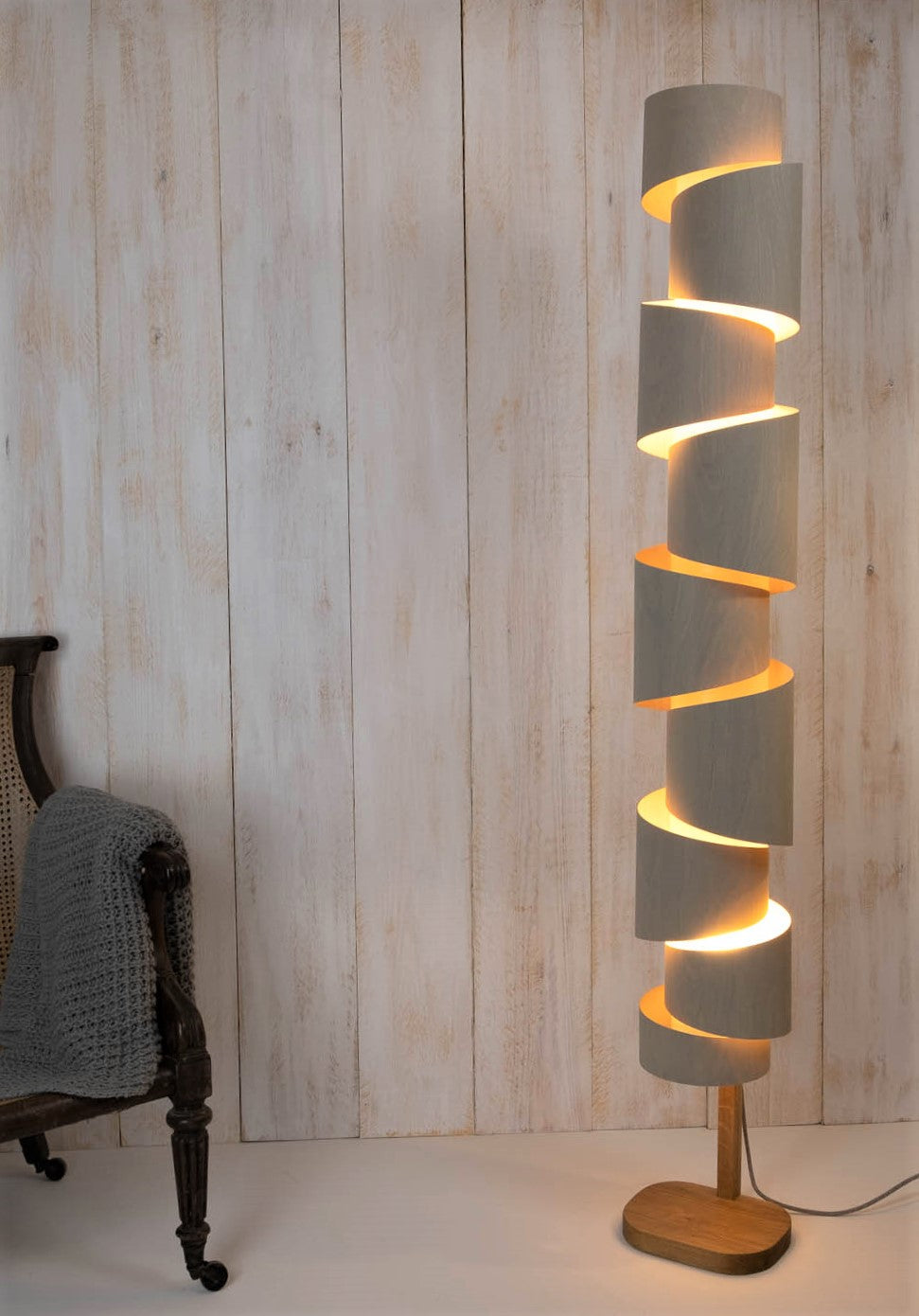 Lampada da Terra Stuart Lamble Stepp