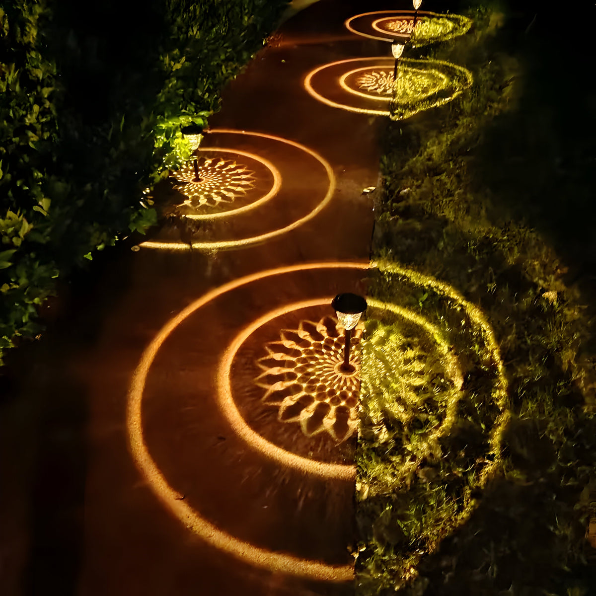 SunSphere Light - Set di 4 eleganti luci solari da giardino