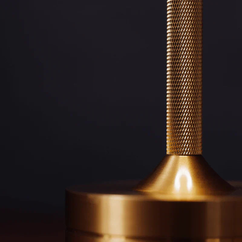 Lampada da Tavolo Ricaricabile LED a Cono in Ottone Moderno 1 Luce