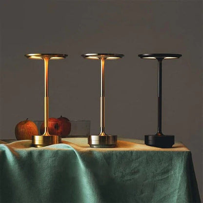 NordicaLight - Lampada da tavolo wireless per un'illuminazione elegante