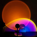 Affascinante lampada da tavolo per un'atmosfera calda – Golden Hour