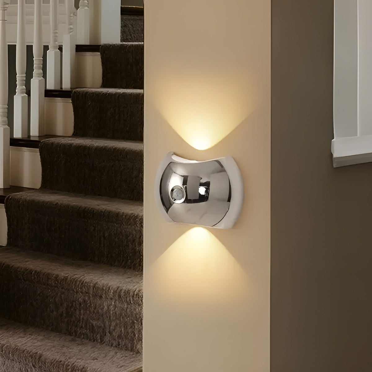 Applique con sensore di movimento – Luce LED duale sopra e sotto | Magnetica e portatile