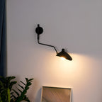 Applique con braccio snodato – Design elegante e senza tempo per camera da letto e ufficio