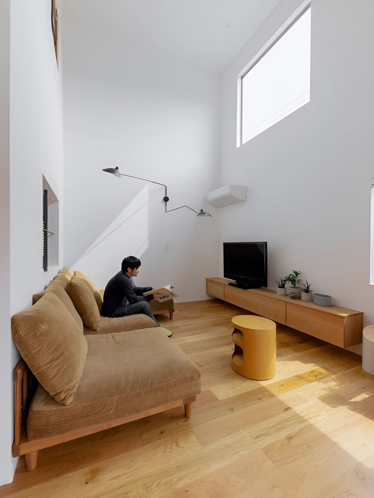 Applique con braccio snodato – Design elegante e senza tempo per camera da letto e ufficio
