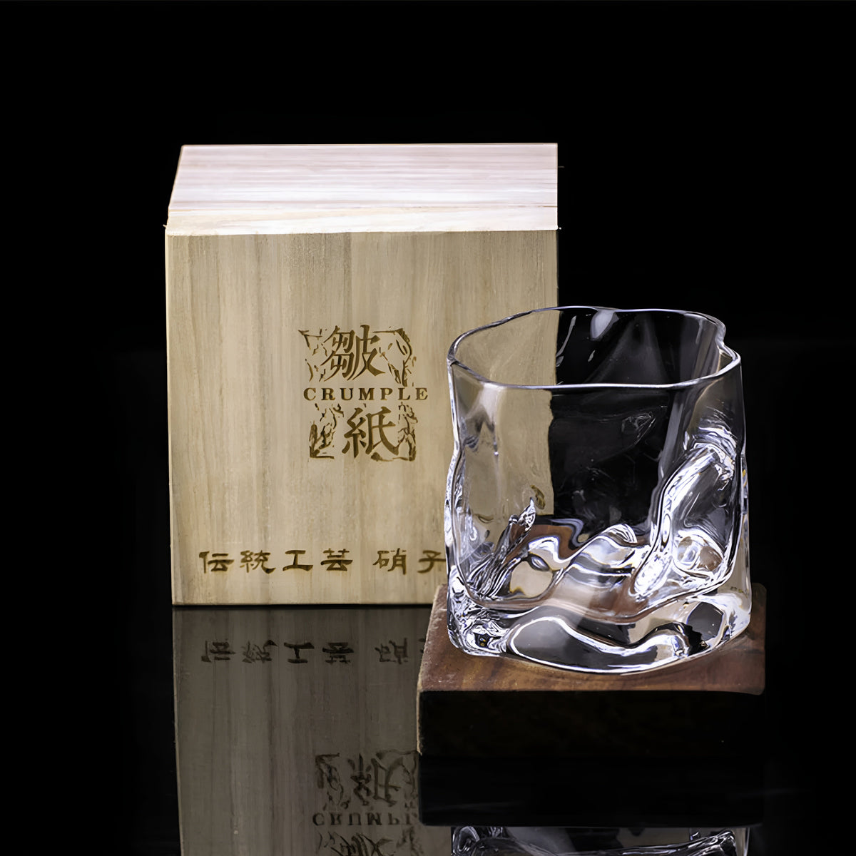 Bicchiere da whisky in stile Edo Kiriko – Lavorato a mano con unico design a pieghe