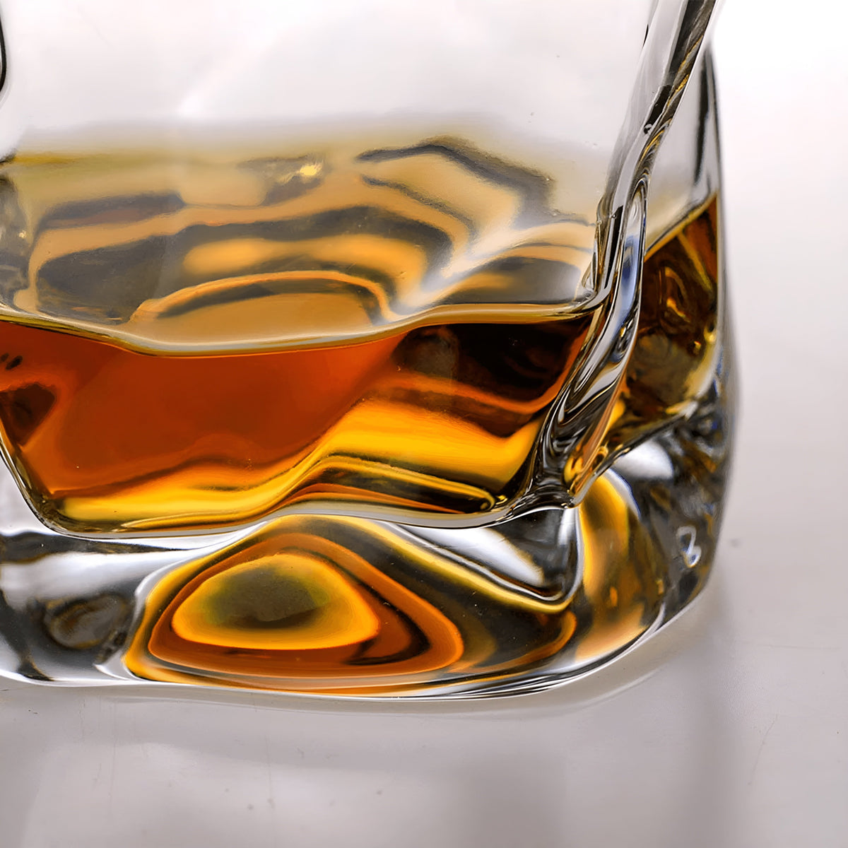 Bicchiere da whisky in stile Edo Kiriko – Lavorato a mano con unico design a pieghe
