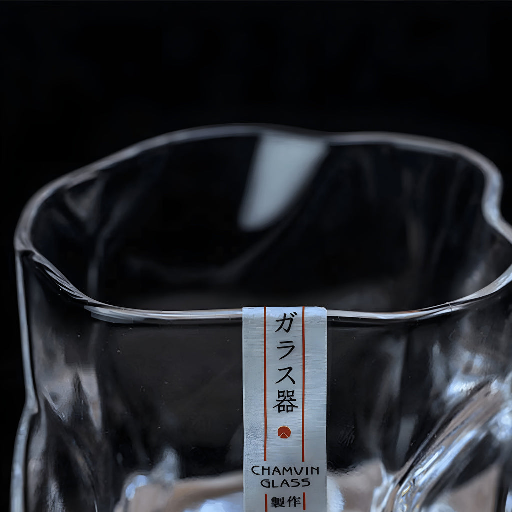 Bicchiere da whisky in stile Edo Kiriko – Lavorato a mano con unico design a pieghe