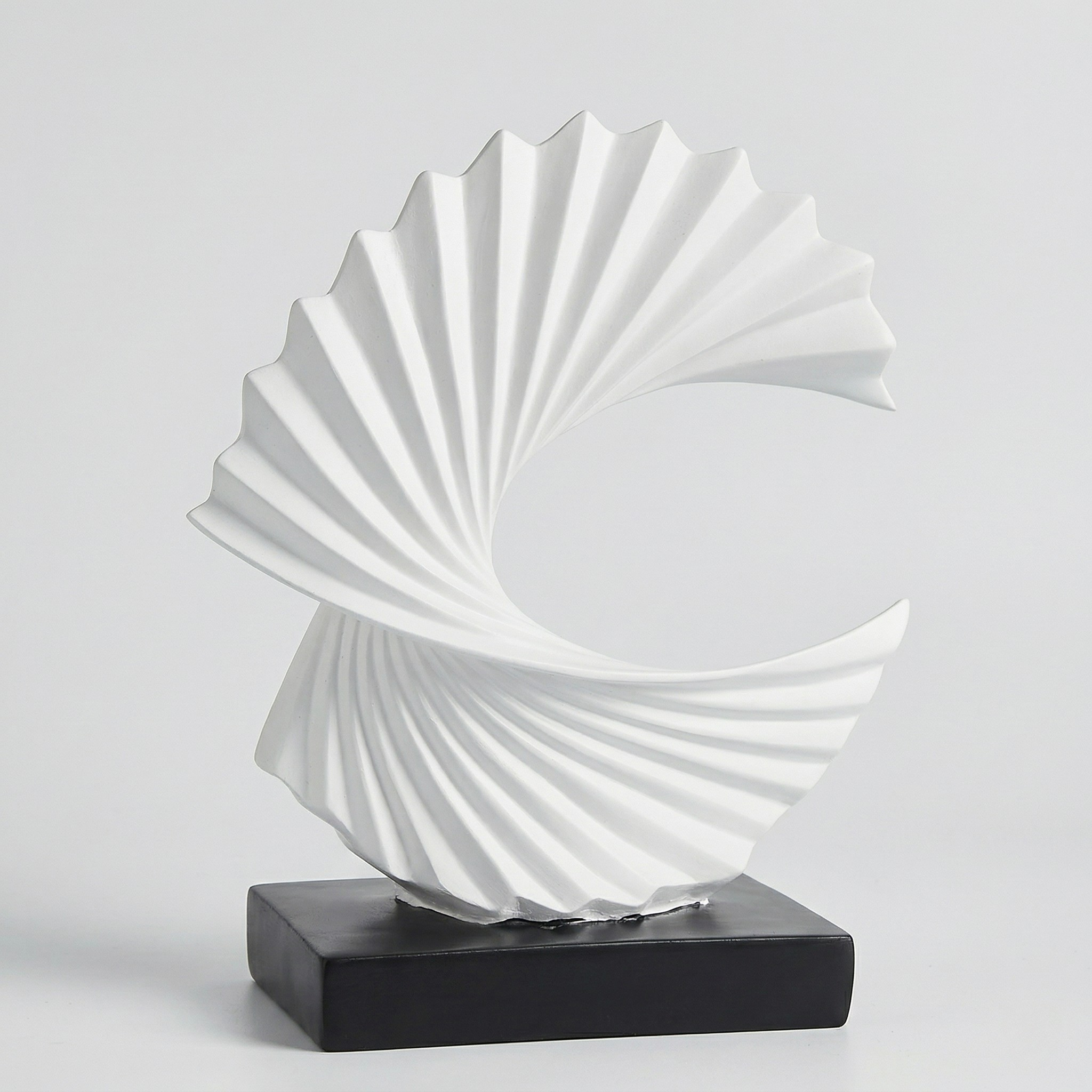 Scultura Decorativa Moderna a Mezzaluna