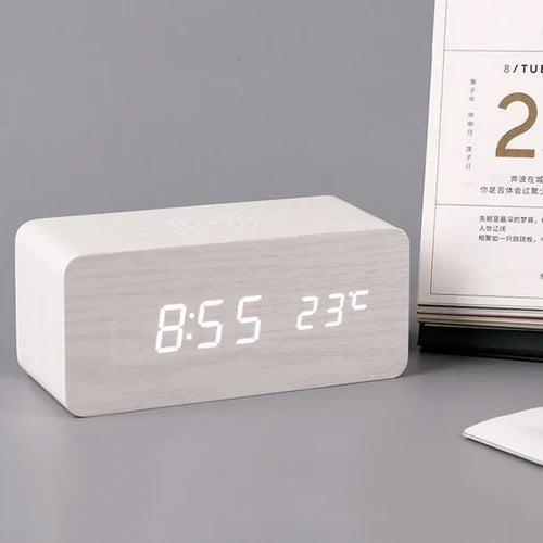 TimberTick - Orologio da tavolo in legno con ricarica wireless e display LED
